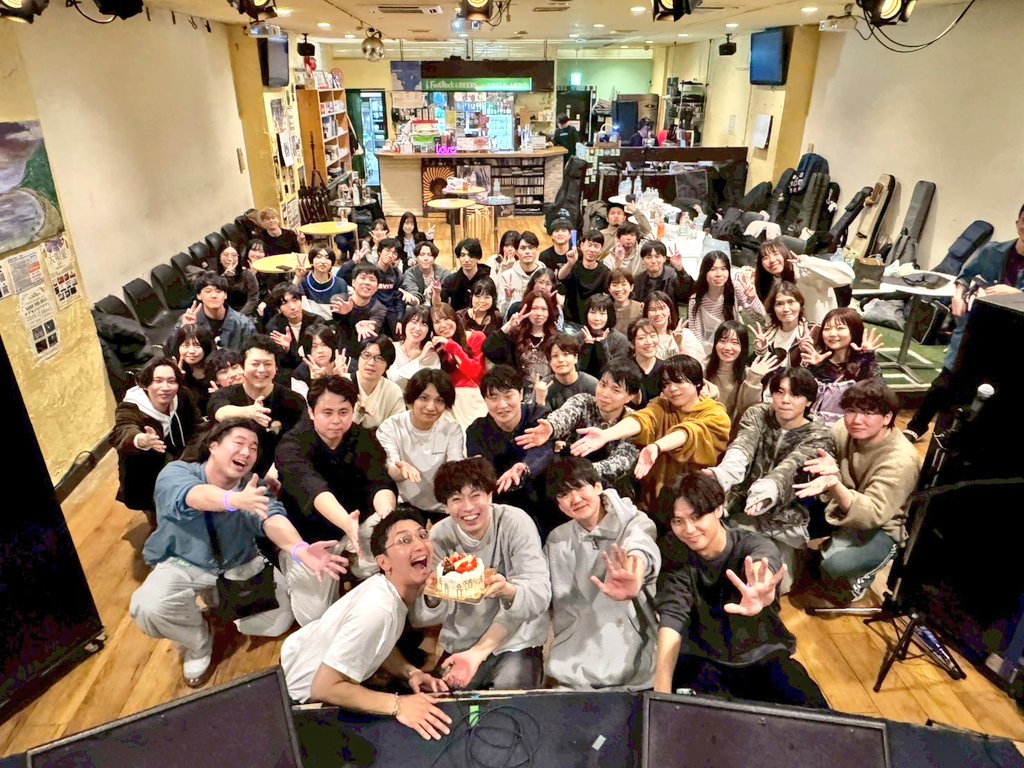CasuMu_osaka's tweet photo. 5周年あざした🫡
#バンドサークル #セッションサークル #軽音サークル #社会人サークル #音楽サークル https://t.co/QyOsOM55MH