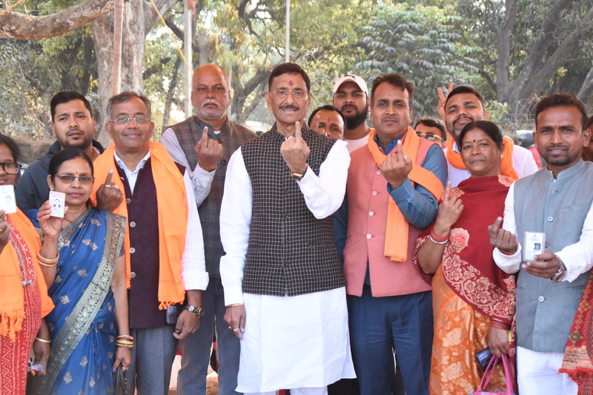 SethSanjayMP's tweet photo. रांची शहर के विकास और प्रगति के लिए मैंने वोट डालकर अपने लोकतांत्रिक कर्तव्यों का निर्वहन किया। आप भी अपने बूथ तक पहुंचे और लोकतंत्र के प्रति अपने कर्तव्य का निर्वहन करें। #Ranchi #Jharkhand #Elections2026 #RMCElection #MayorRanchi https://t.co/gYuFfbFJa2