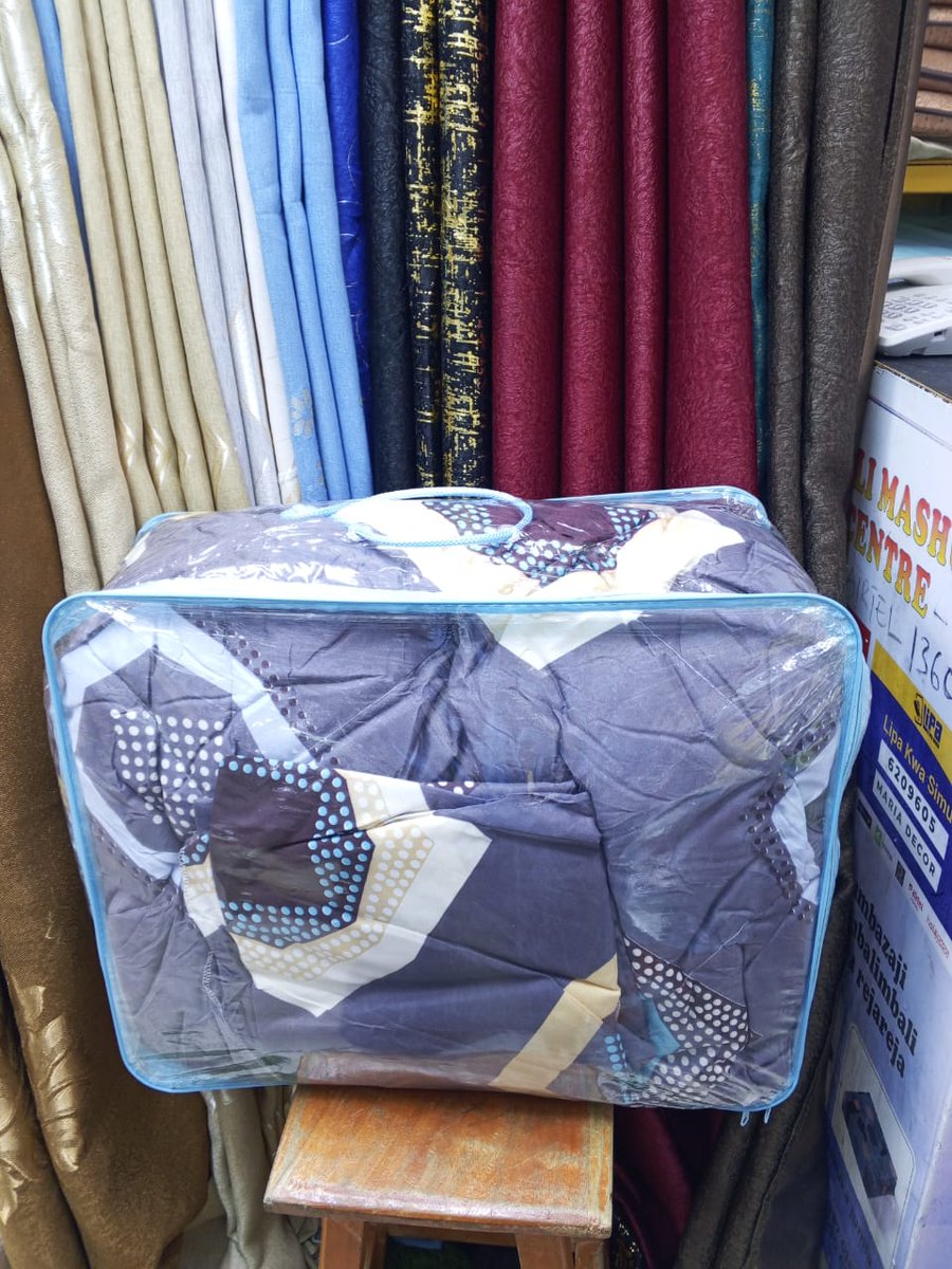 bhai__store's tweet photo. NAOMBA REPOST YAKO 
Duvet nzito zenye ubora wa kuaminika
Duvet 1
Shuka 1
Foronya 2
Size : 6/7
Bei : 30,000 
0620 411 480 https://t.co/UV6kpbpcfO
