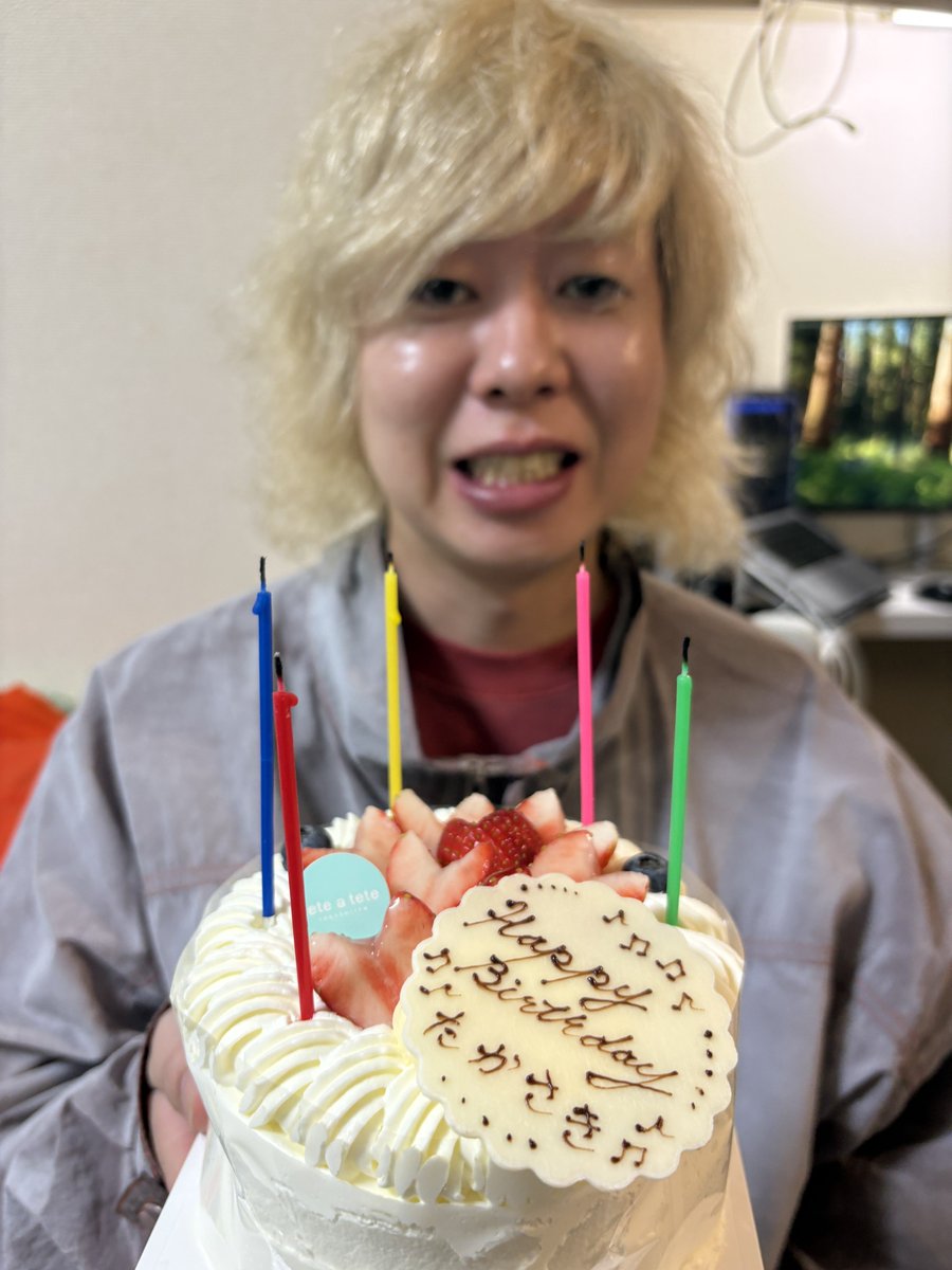 たかさき tweet media