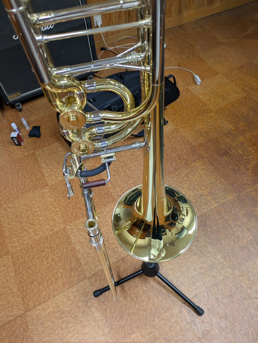 もみし tweet media