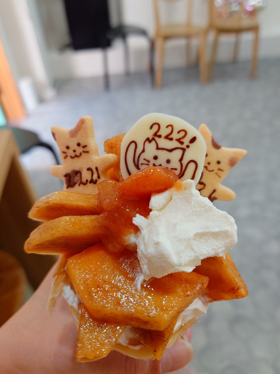 今日はdeerlineさんとこで、にゃんクレープを食べてきました🐱 大好き