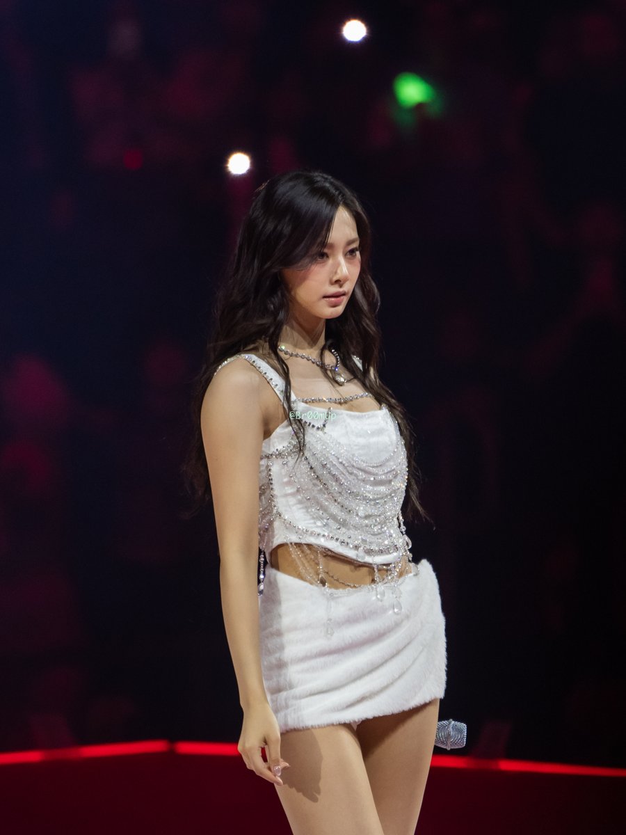 You shine even without the moonlight tweet media