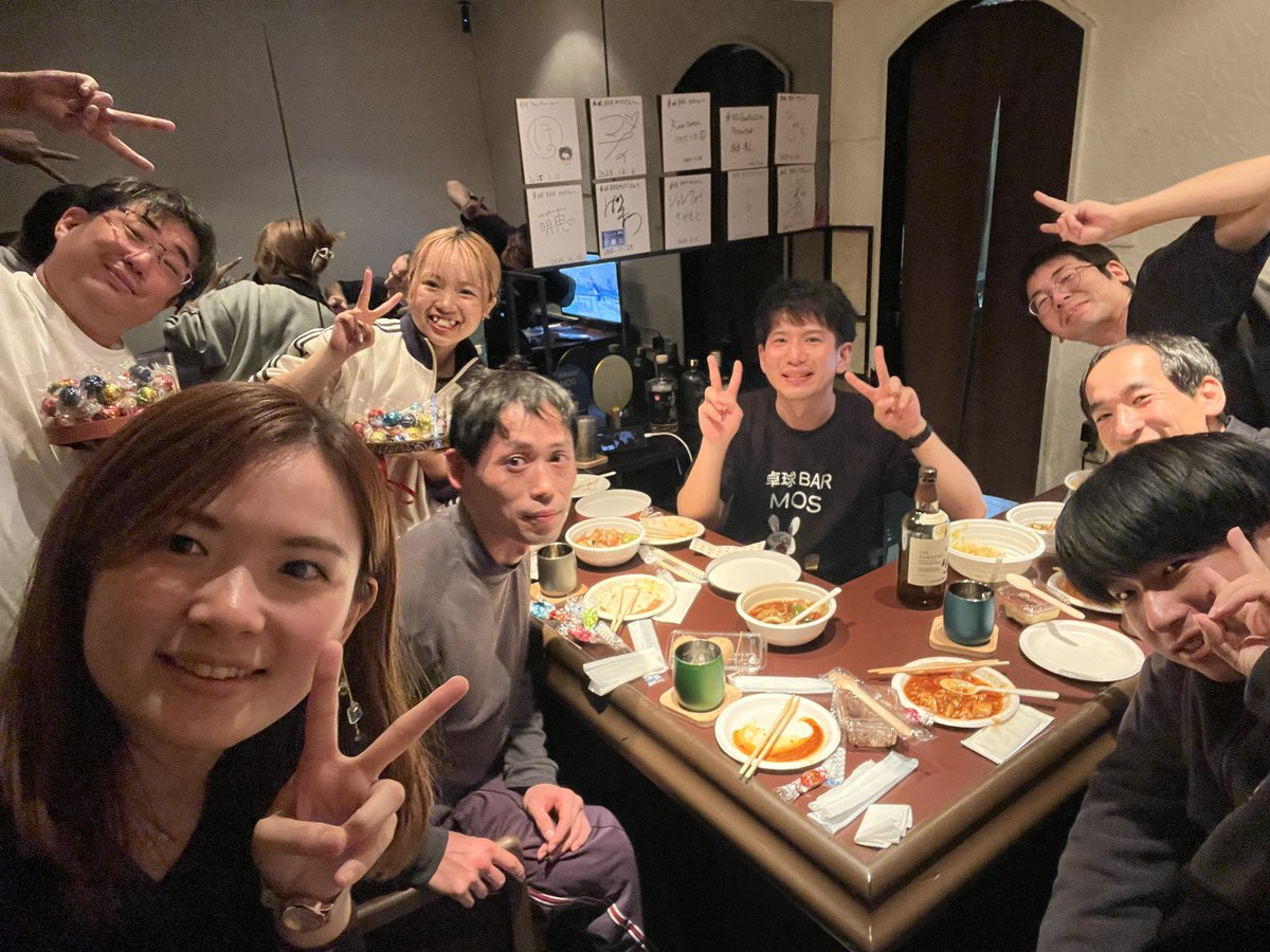 ryo929rr's tweet photo. 昨日は卓球BARMOSさんの1周年🏓
色々な人と出会い、卓球を教えてもらい、自分にとって特別な場所になりました😊
気になってまだ来店してない方は気軽に足を運んで見てください︎︎👍

MOSさん。1周年おめでとうございます🎉 https://t.co/og18VivlCw