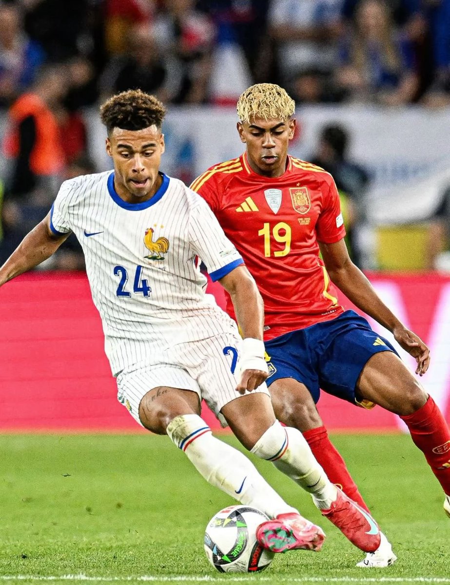 🚨 Neymar à propos de son héritage 😳 :

« Voir de jeunes talents, parmi les meilleurs au monde, dire que je suis leur idole…. Mon rôle dans le football est terminé. J'ai laissé ma trace. » 😖

On dirait que la retraite est pour bientôt 🥺