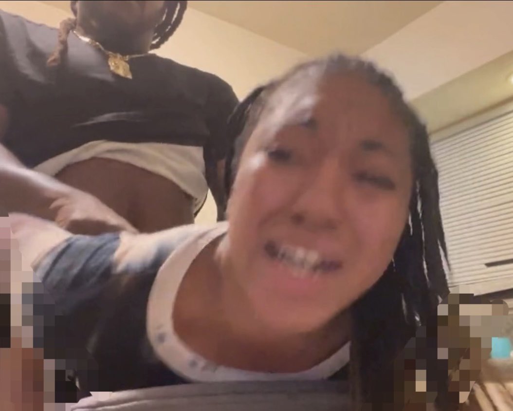 berry_emmzy's tweet image. When bestie came around 😳🤭🥶

A Thread 🎥