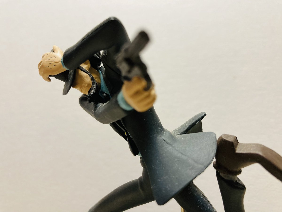 次元大介の宿敵ファイルNo.1 “スト一ンマン”

　「ばら撒いて行くんならよ、お宝の方だって良かったんじゃねぇのかな…え？…ルパン！」

　　　　　　　　　by   次元大介

~Lupin the Third Part 2 No.99 『荒野に散ったコンバット・マグナム』~