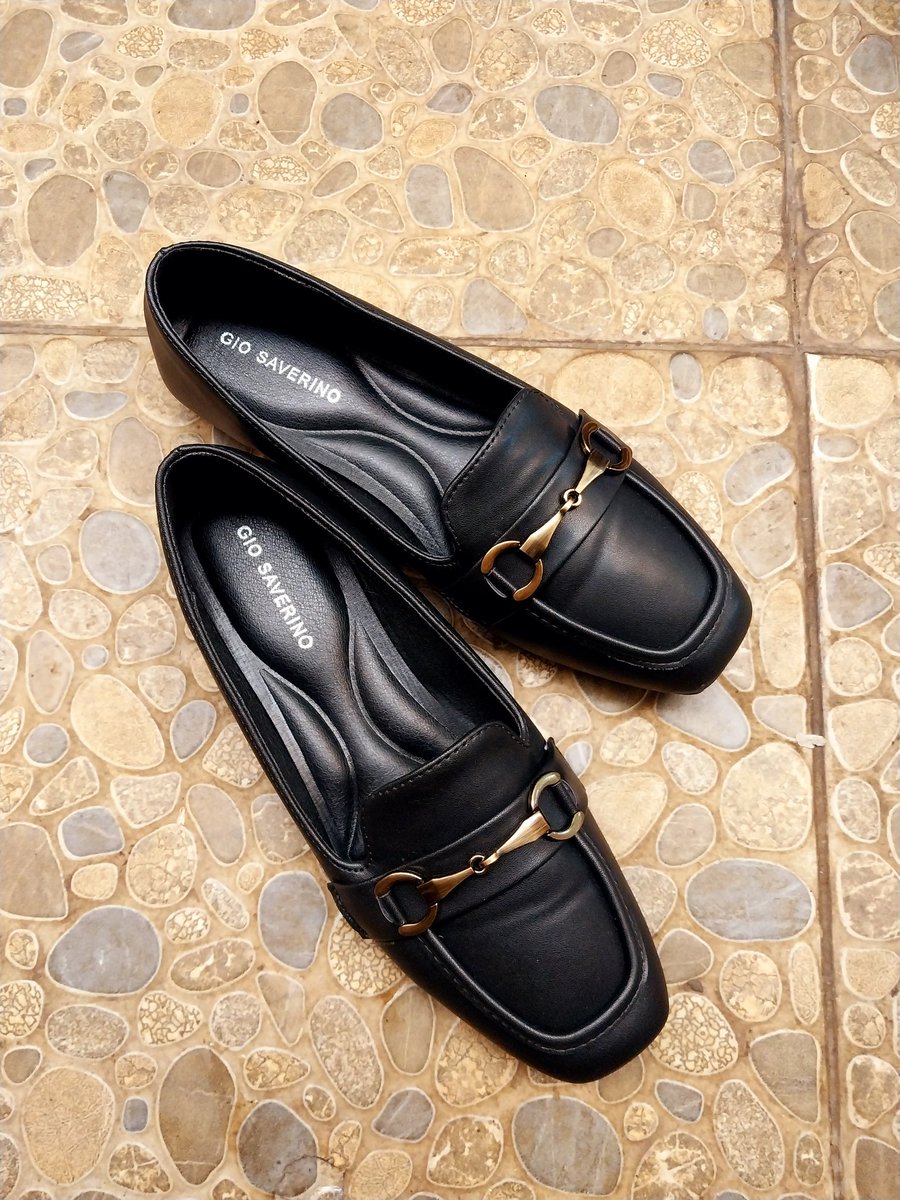 lixlism's tweet image. jual rugi flatshoes/loafers hitam uk 37, harga 130k aja. dijual karena kekecilan

dom ungaran, siap cod area banyumanik-tembalang 

#preloved #trift #wts