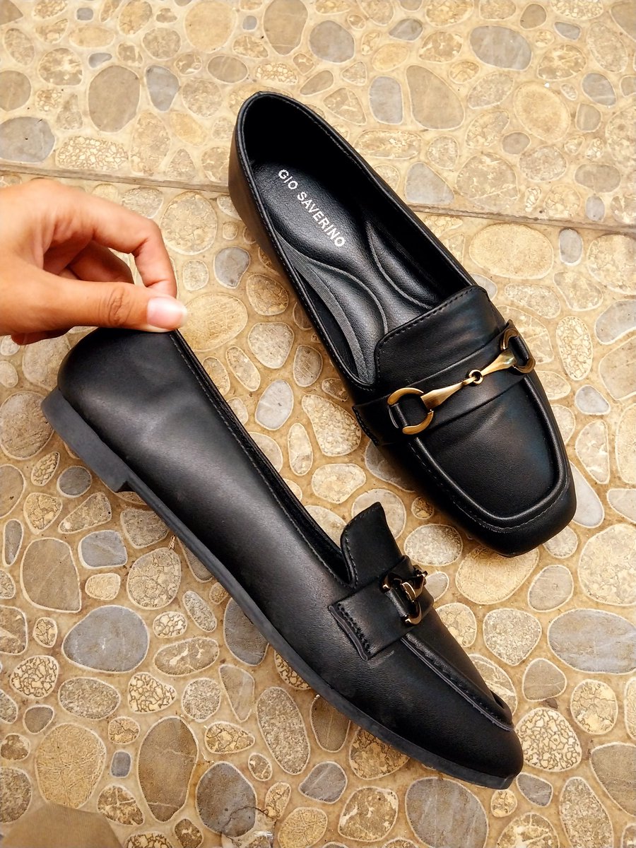 lixlism's tweet image. jual rugi flatshoes/loafers hitam uk 37, harga 130k aja. dijual karena kekecilan

dom ungaran, siap cod area banyumanik-tembalang 

#preloved #trift #wts