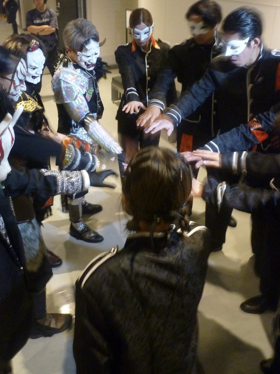 kumadori_omenz's tweet photo. behind the scenes https://t.co/y0uHCiH3Ci