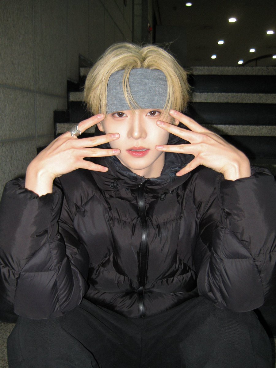 sangwon_archive's tweet photo. 260223 plus chat update 📸 

music show behind photo #1 (vintage ver.)

#SANGWON #LEESANGWON #상원 #ald1 #ALPHADRIVEONE https://t.co/IWwfYyS1ok