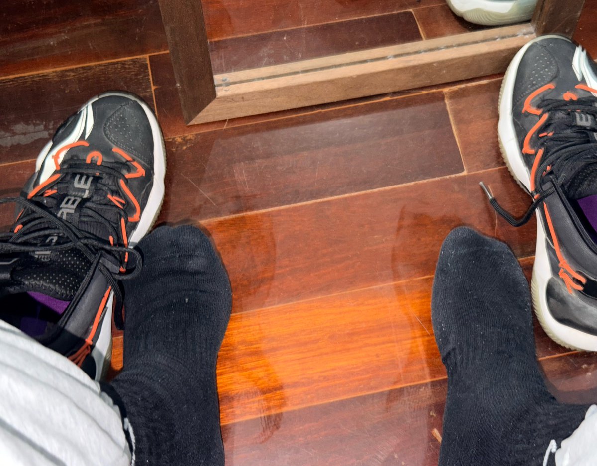 Extrrole tweet media