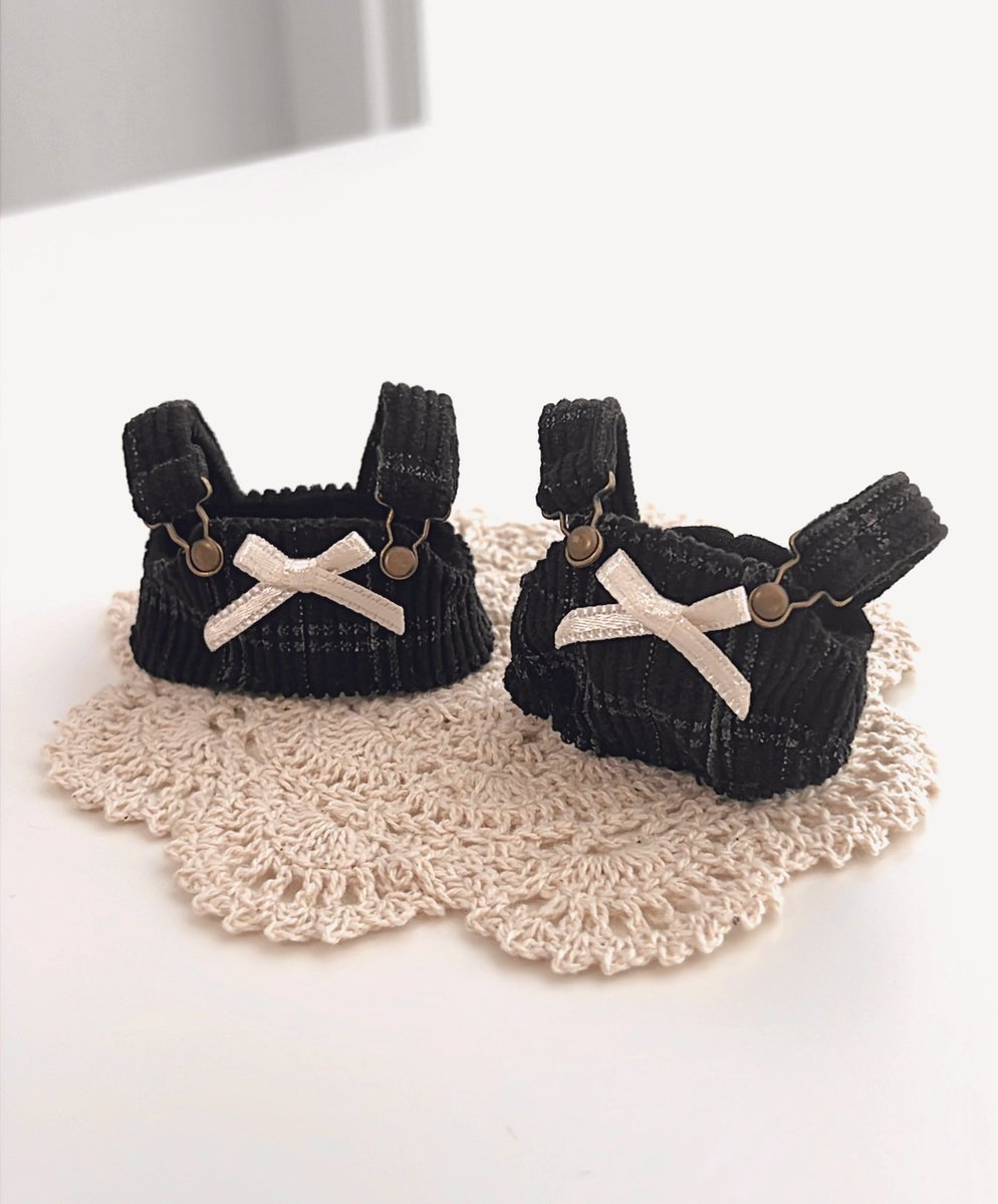 🍒 𝑪𝒉𝒆𝒓𝒓𝒚 𝑪𝒍𝒐𝒔𝒆𝒕 ’𝟚𝟞 𝑺𝒑𝒓𝒊𝒏𝒈 🍒

𝒏𝒆𝒘 𝒔𝒆𝒂𝒔𝒐𝒏 𝒅𝒓𝒐𝒑

코티지 멜로우 멜빵 시리즈 
- 빈티지 잉크블랙 5cm

𝒑𝒓𝒊𝒄𝒆
1만원대
𝒔𝒊𝒛𝒆
5 · 10 · 15 · 20
𝒄𝒐𝒍𝒐𝒓
로즈 · 더스트 블루 · 크림라떼
카푸치노 · 빈티지 잉크블랙 
블루진  · 도트블랙 +@