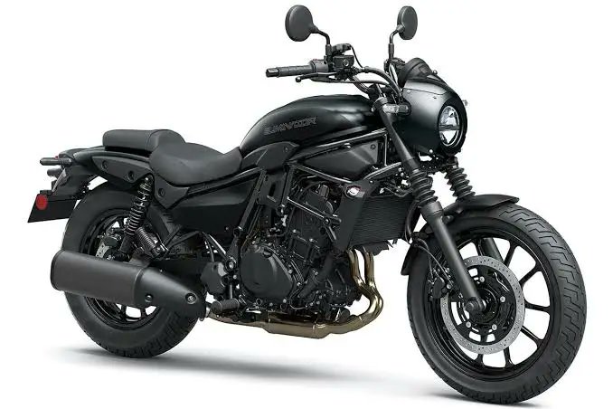 最終候補はKawasakiエリミネーター（左）か、Ninja1000SXになりそう ま