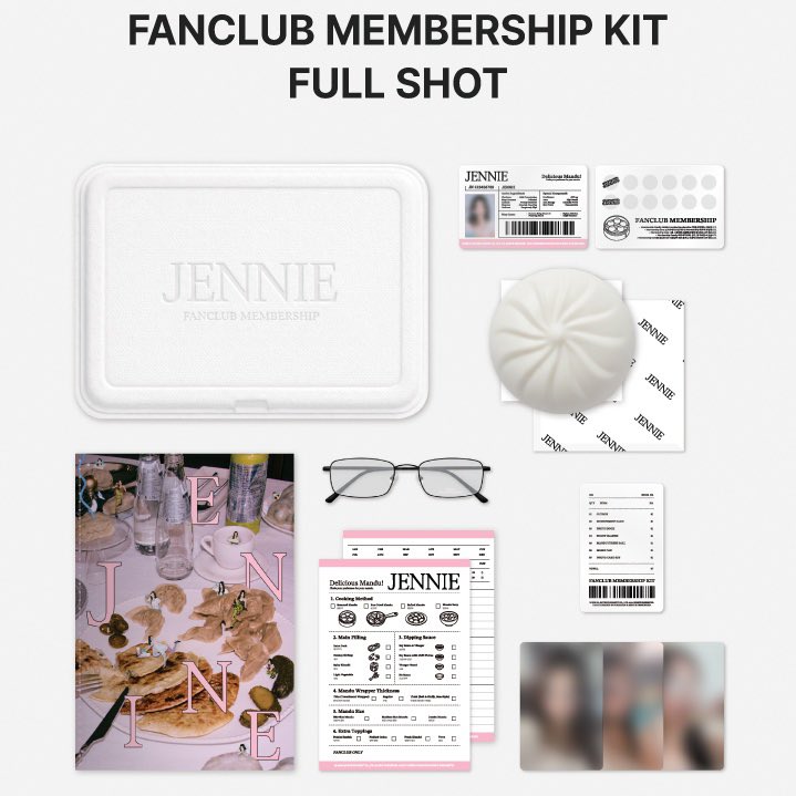NEWSJENNlE's tweet image. #JENNIE FANCLUB MEMBERSHIP KIT

1. OUTBOX
2. MEMBERSHIP CARD
3. PHOTOBOOK
4. FOGGY GLASSES
5. MANDU STRESS BALL
6. MEMO PAD 
7. PHOTO CARD SET 

SIGN UP HERE: shop.weverse.io/ko/shop/KRW/ar…
