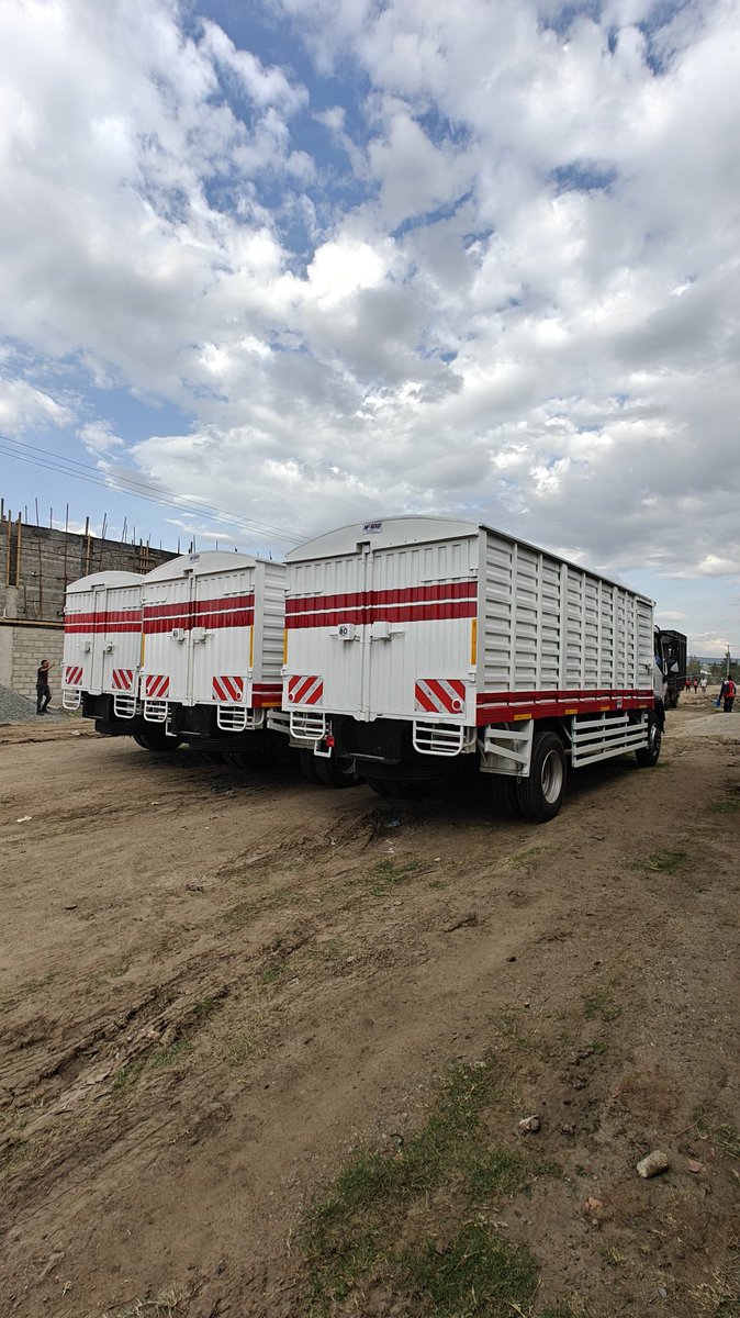 anj_116_'s tweet photo. Tukiendeleza ujumbe wa SinoTruk Howo H3 52 (LWB) 

Good Morning people that live in my phone! 

#SinoTrukByCFAO #AlwaysMoving #AlwaysEarning https://t.co/O5gCtFRqPH