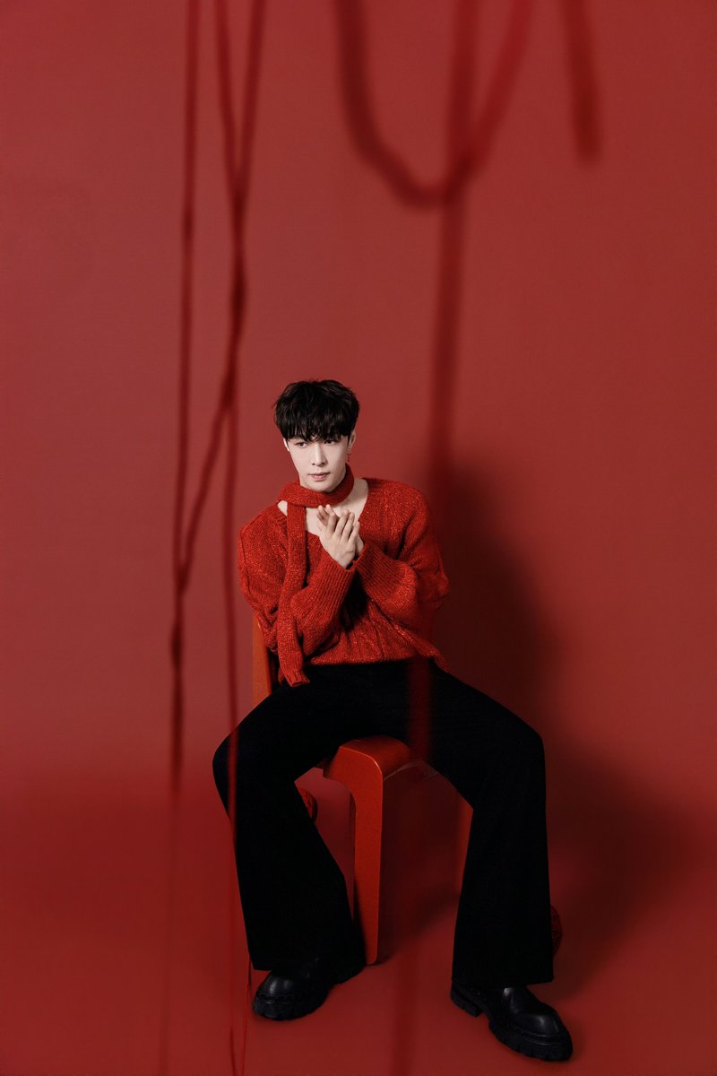 knockknock0408's tweet photo. LAY - 张艺兴工作室 weibo https://t.co/N7LFzGpjBY