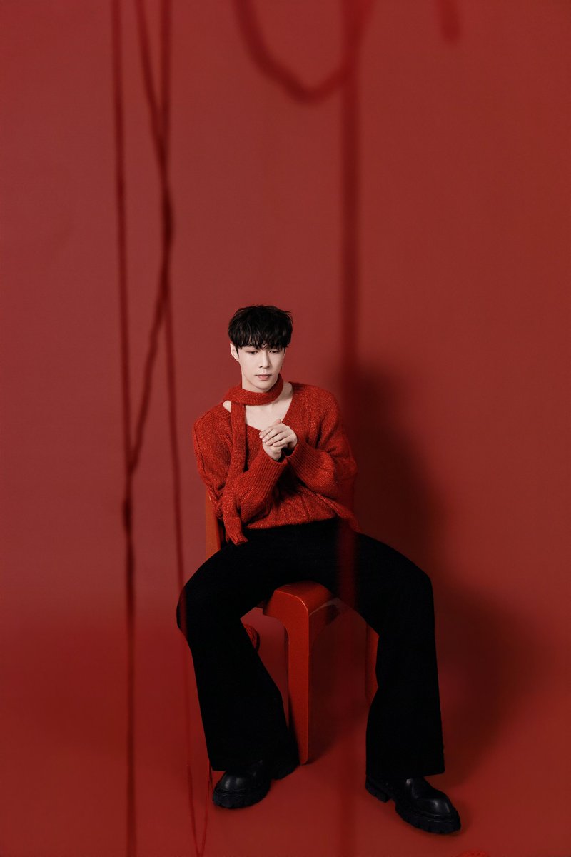 knockknock0408's tweet photo. LAY - 张艺兴工作室 weibo https://t.co/N7LFzGpjBY