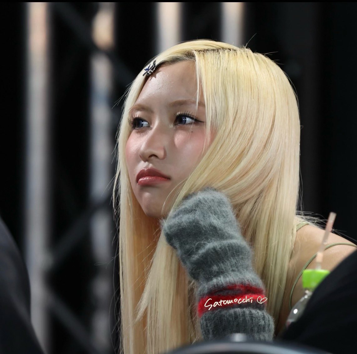 悩む乙女マヤちゃん🐶💭𓈒𓂂𓏸 なに考えてるかな〜近くで見るとマヤ