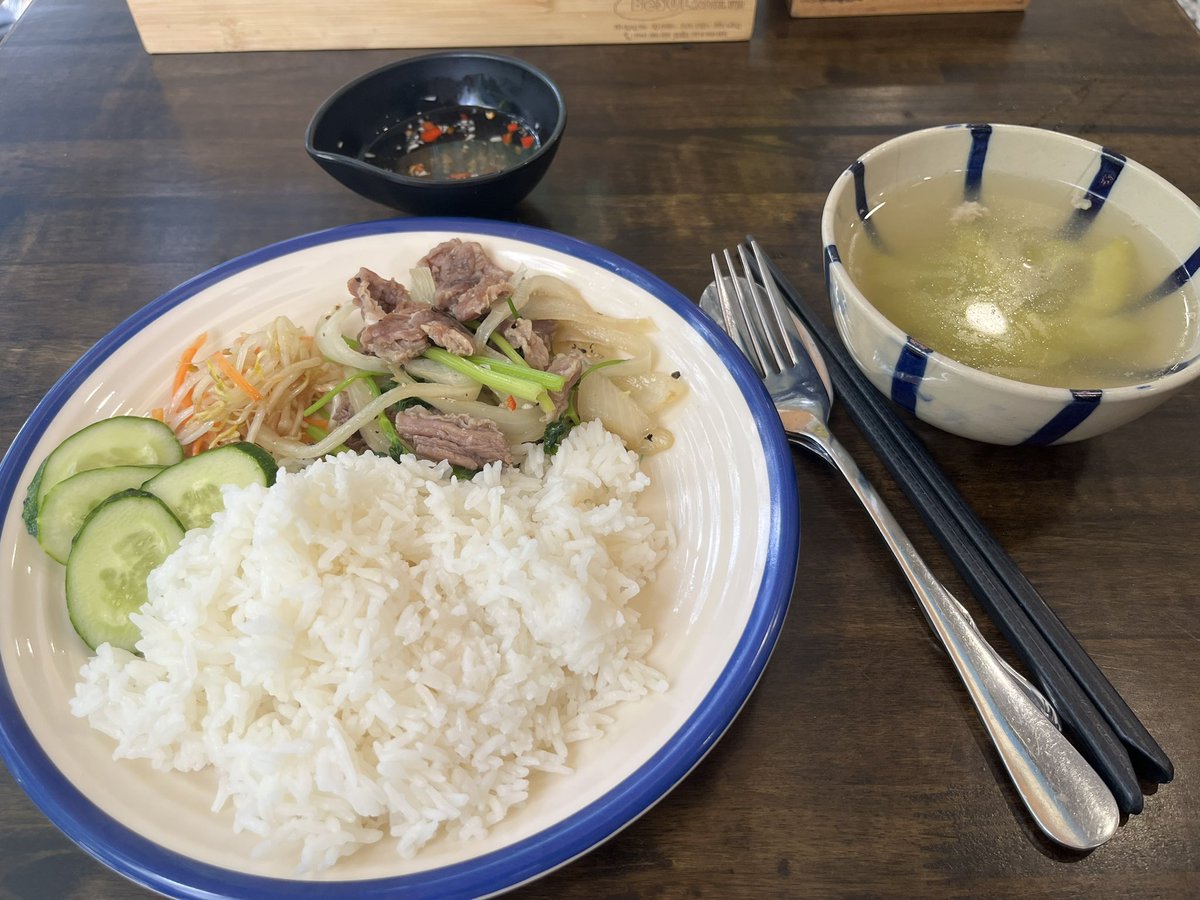 BA_Provider's tweet photo. テト明け、いただきます
#SZK FOODS-Phú Yên 魚屋
#ホーチミン https://t.co/ZQcv2lVdt7