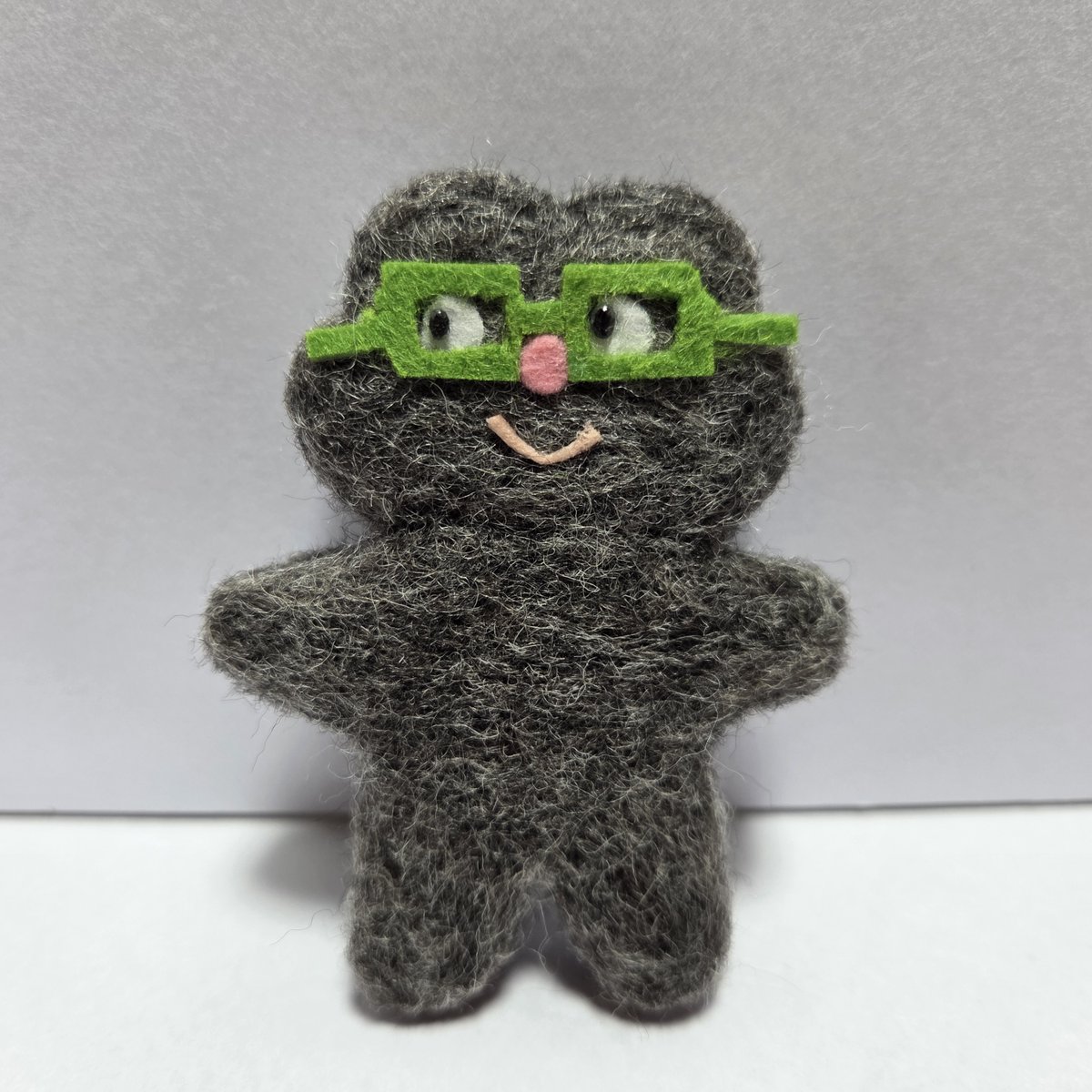 ラズメの誕生日選手権2026 #らまそい ラズモくん を羊毛フェルトで作っ