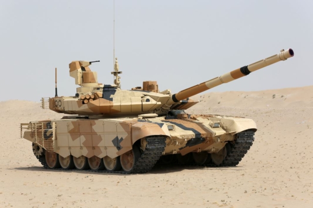 dailydefense6's tweet image. Modern Tank Showdown: T-90MS, Leopard 2A7, M1E3 Abrams Compared

Main Battle Tanks (#MBTs) have shown their #mettle in recent #conflicts such as in #Ukraine #despite being increasingly vulnerable to #drones and top #attack munitions. #Defensemirror.com 
defensemirror.com/feature/100/Mo…