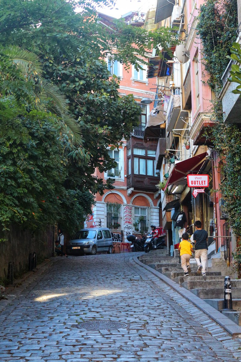emirmiisin's tweet photo. Beyoğlu’nu seviyorum. https://t.co/eiDZdQncqZ