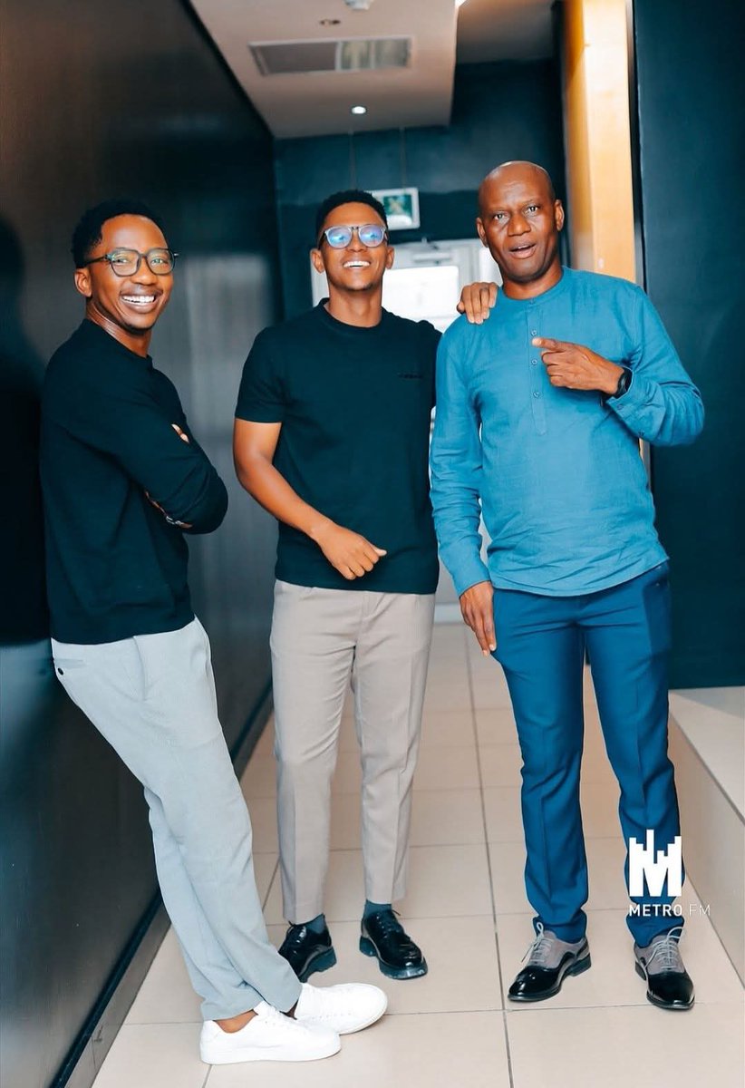SNAWA_MetroFmSA's tweet photo. Tonight on #Theweekendthatwas with #Threewiseman on #SportsNightAmplified with @AndileNcube at @METROFMSA between 6-7pm, we reflect on all sporting results, refereeing decisions and big stories of the weekend.
VN: 060 552 7303
Calls : 086 000 2160
#SNAWA https://t.co/yXdi8ZcHgl