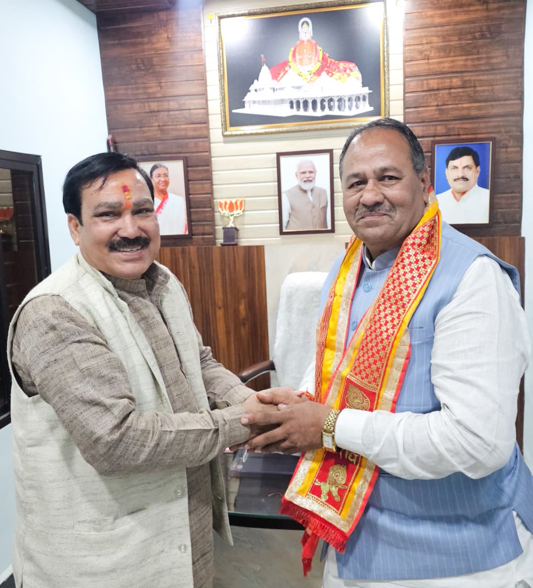 gautamtetwalbjp's tweet photo. मध्यप्रदेश जन अभियान परिषद के उपाध्यक्ष श्री मोहन जी नागर जी को जन्मदिवस की हार्दिक शुभकामनाएँ।

बाबा महाकाल की कृपा आप पर निरंतर बनी रहे। आप स्वस्थ, दीर्घायु एवं ऊर्जा से परिपूर्ण रहें और जनसेवा के पथ पर निरंतर नए आयाम स्थापित करते रहें।

@mohanjinagar https://t.co/g5aYHyuSZk