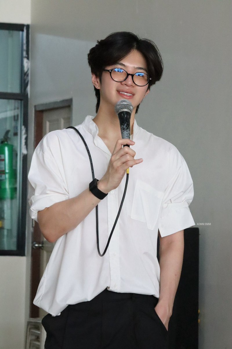 แว่นมานี่มาา👓💕

#PlanTurns29KeepShining
#คนของแปลน #PlanRathavit