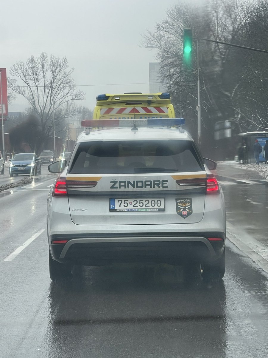 som vylepsoval
sice neviem jake maju cislo, ale ked treba, volajce