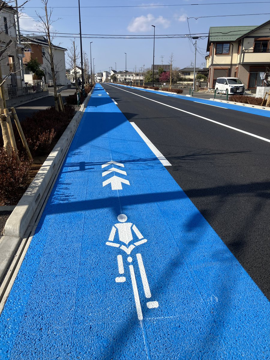 kotakemol04's tweet photo. 先月14日に交通開放された新東京所沢線の清瀬橋までの区間。走りに来てみました。
この辺は自転車レーンが広くて走りやすいです^ ^
戻るのがキツい… https://t.co/yaqotiKARL
