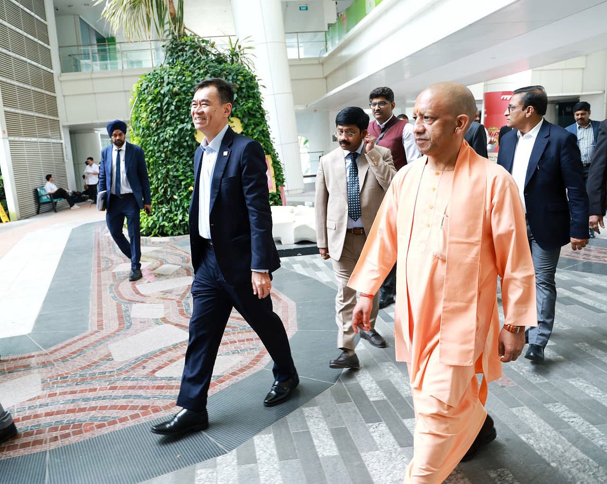 myogiadityanath's tweet photo. Reviewed a detailed presentation by ITE on skill development and training and visited the facilities at ITE College Central in Singapore today.

Witnessed the signing of MoUs aimed at strengthening collaboration in technical and vocational education, aviation skills and industry aligned training to support Uttar Pradesh’s expanding infrastructure and employment ecosystem.

Assured that Uttar Pradesh will take these MoUs forward and work towards their early implementation.

Subsequently toured the campus and Aviation Hub facilities to gain insights into industry integrated skill development models.

@ITESpore