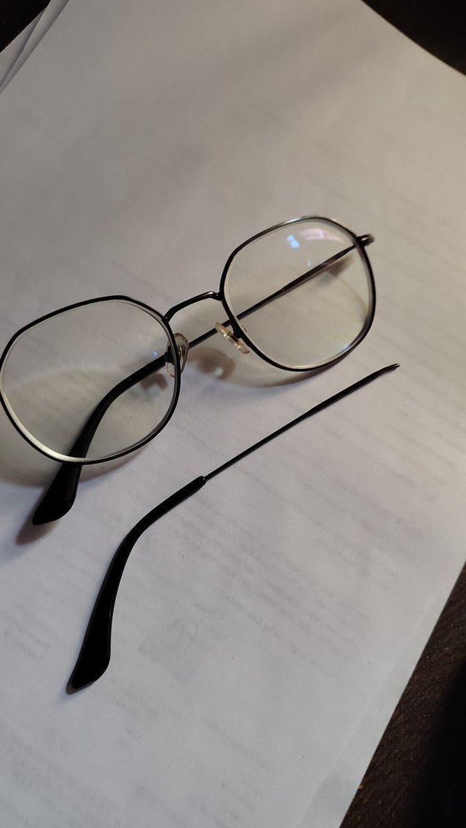 اے بے خودی ٹھہر کہ بہت دن گزر گئے
مجھ کو خیالِ یار کہیں ڈھونڈتا نہ ہو

𝙒𝙞𝙨𝙝𝙞𝙣𝙜 𝙮𝙤𝙪 𝙟𝙤𝙮 𝙖𝙣𝙙 𝙥𝙚𝙖𝙘𝙚𝙛𝙪𝙡 𝙙𝙖𝙮 🌼🌻😊