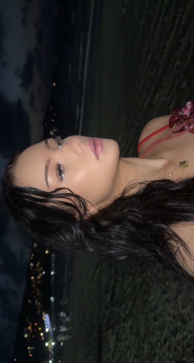 Nicol 🤍 tweet media