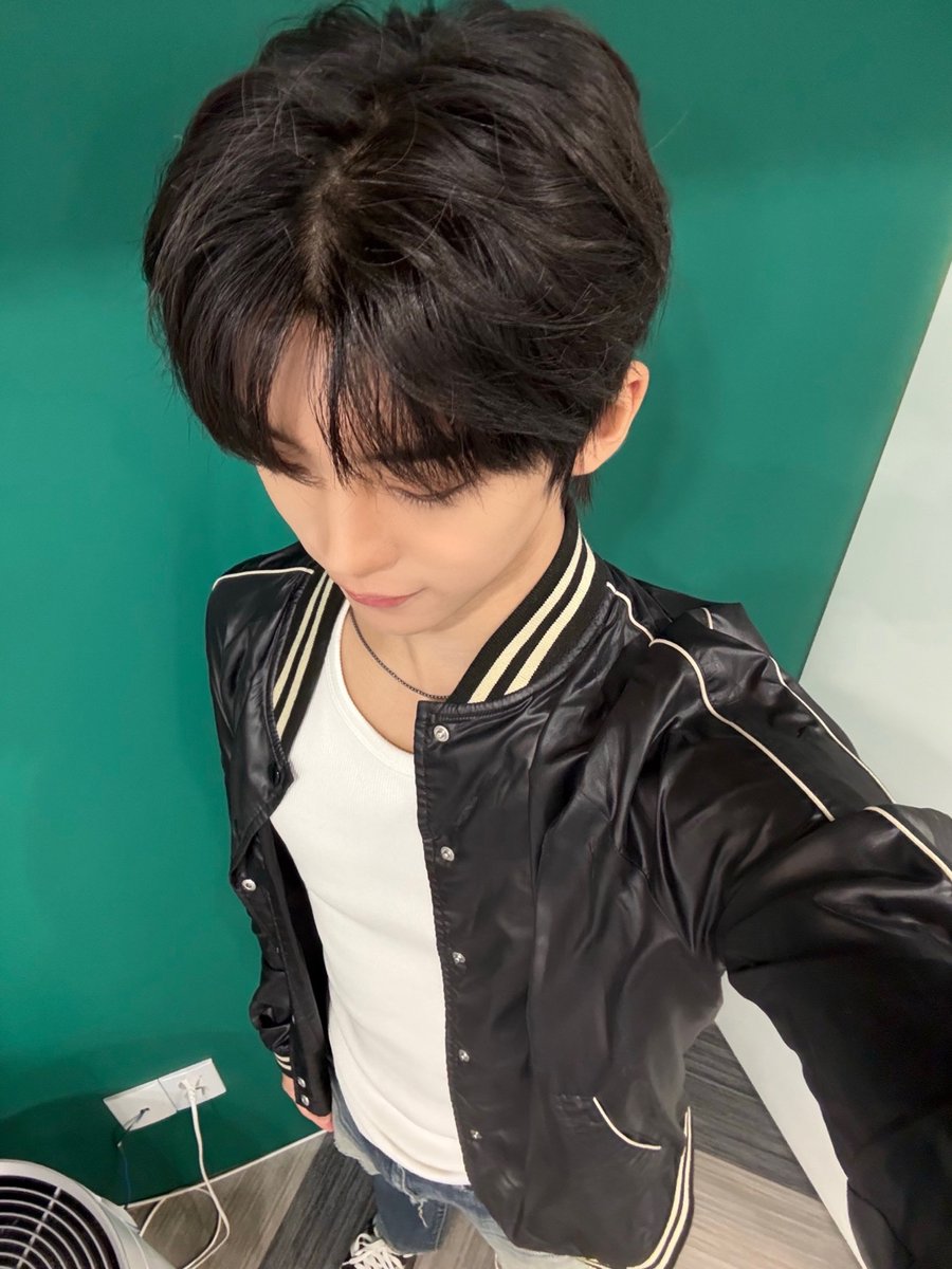 idntt_cosmo's tweet photo. 🫶🙋‍♂️🫡

#idntt #아이덴티티 #アイデンティティ
#unevermet #김도훈 #kimdohun https://t.co/ACMp6yqvhR