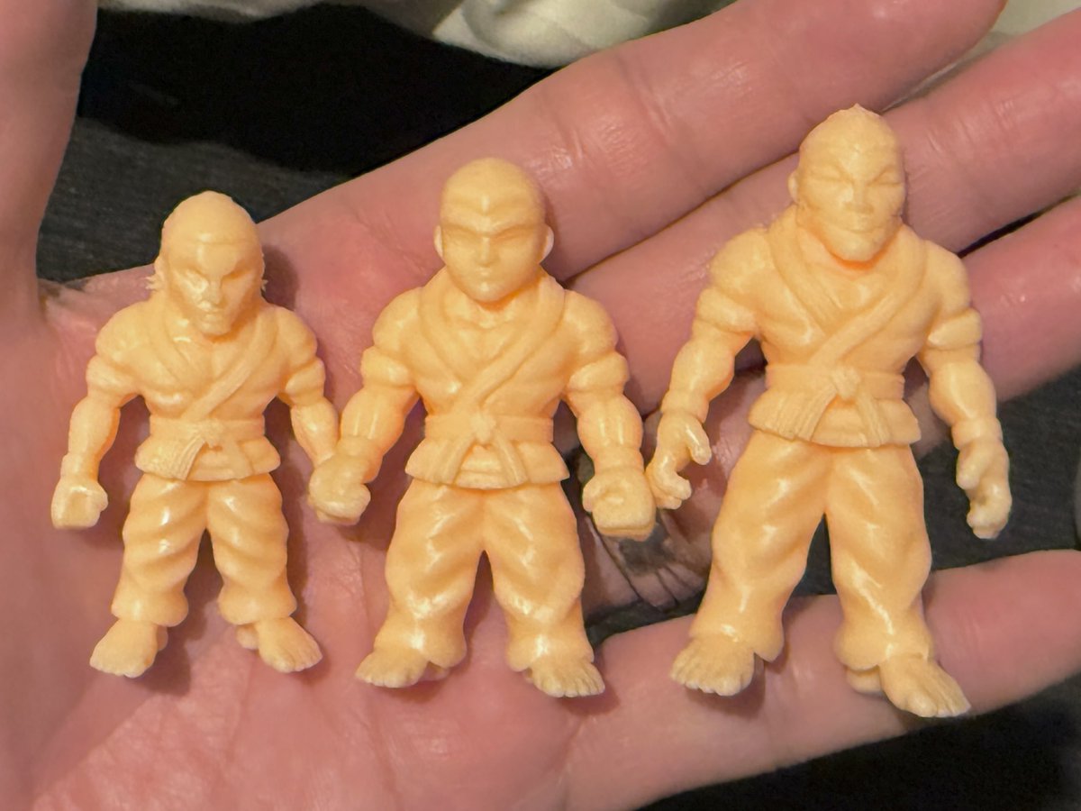 愚地克巳、加藤清澄、末堂厚史もブラッシュアップして二度目の出力をしてみました。道着がパリッとしていい感じに。克己はもう少し顔小さくてもいいかも。