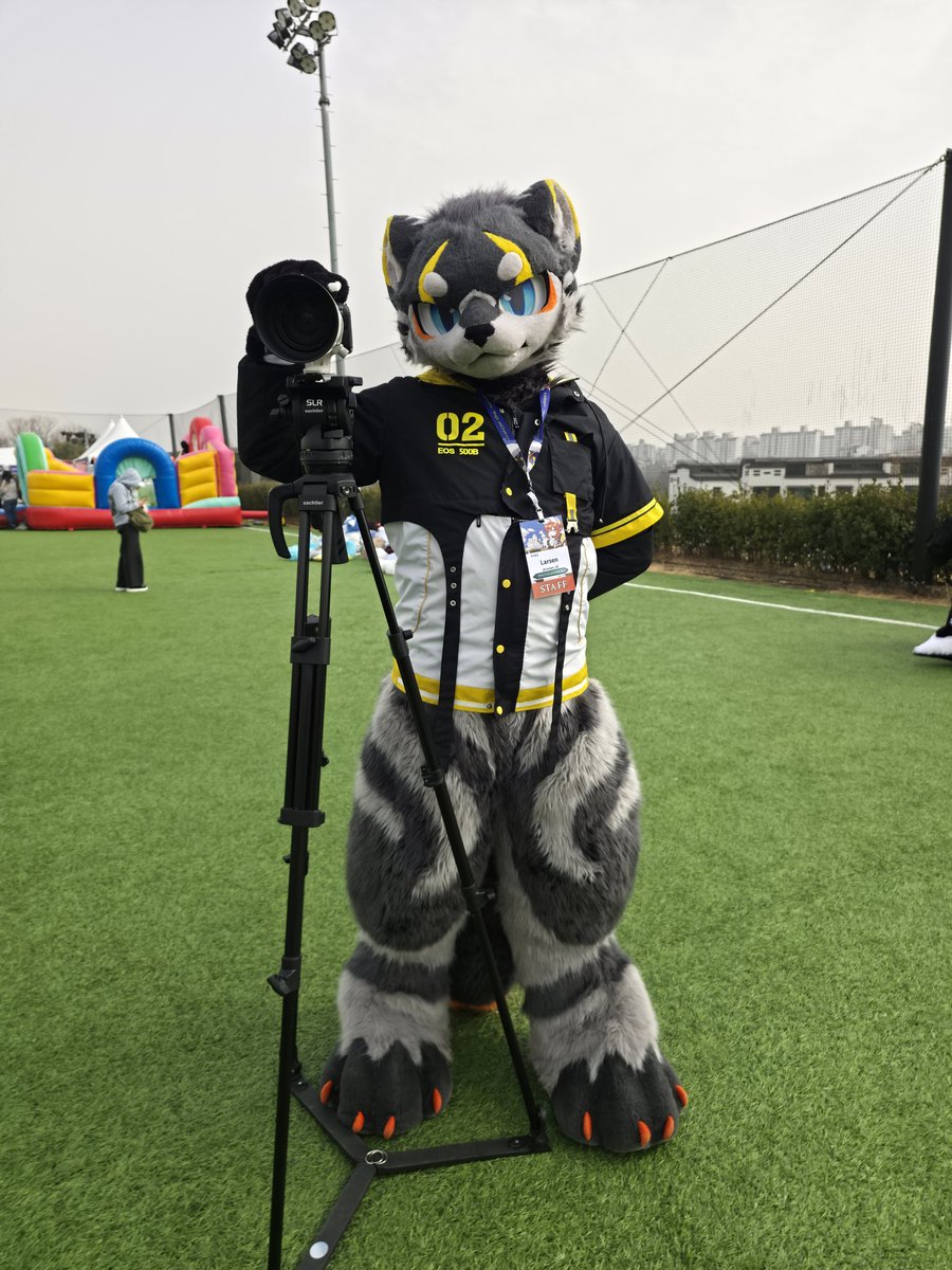 라센/Larsen🔜FURSTCLASS tweet media