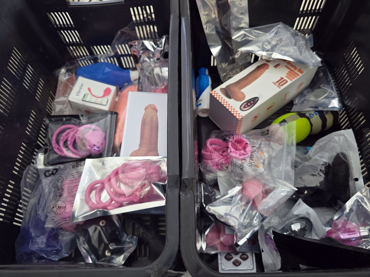 moodTimeSA's tweet photo. Some of the weekend orders getting ready to be packed ππ¦ Your fantasies are on their wayβ¦ We about to make some very happy customers ππ¨ #moodtime https://t.co/e6wUEtGj3E