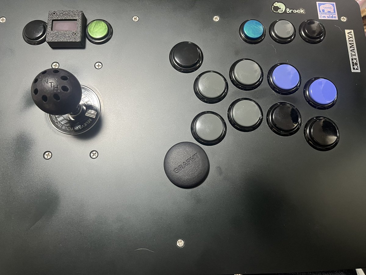 昨今の24mmブームに真っ向から立ち向かうオレ専用アケコン