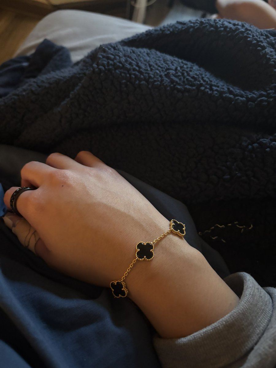 allinlucki's tweet image. #5k on my wrist