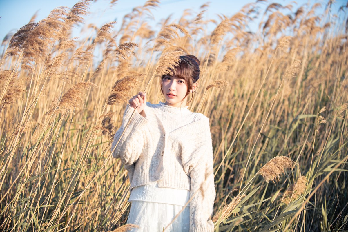 Lyb1937476's tweet image. 想把那些像空氣一樣輕盈的瞬間，都留在觀景窗裡。

我是 Felix。 在這裡記錄光、空氣，以及那些稍縱即逝的溫柔。
如果有那麼一瞬間能觸動你，歡迎追蹤。

Model的IG: instagram.com/orggg3

#PhotoTwitter #日系攝影 #ポートレート #ファインダー越しの私の世界 #寫真