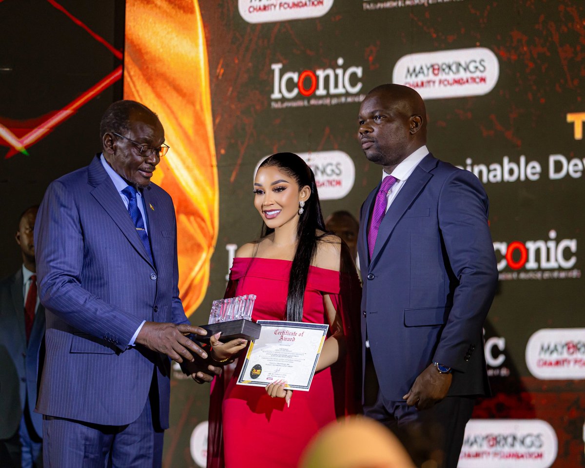 Zari tweet media