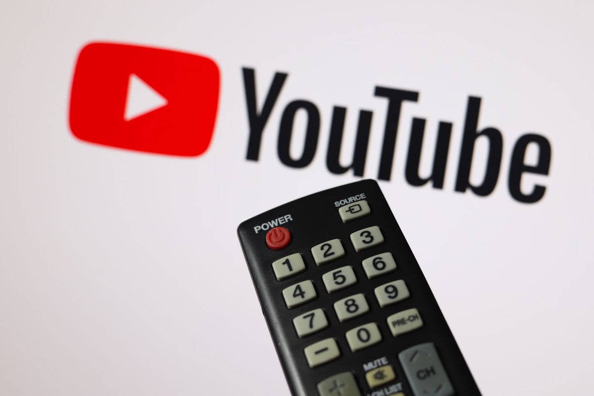 businessamfr's tweet image. YouTube déploie une fonction de chat IA sur les smart TV fr.businessam.be/youtube-lance-… #YouTube #ChatIA #SmartTV #Technologie #IntelligenceArtificielle