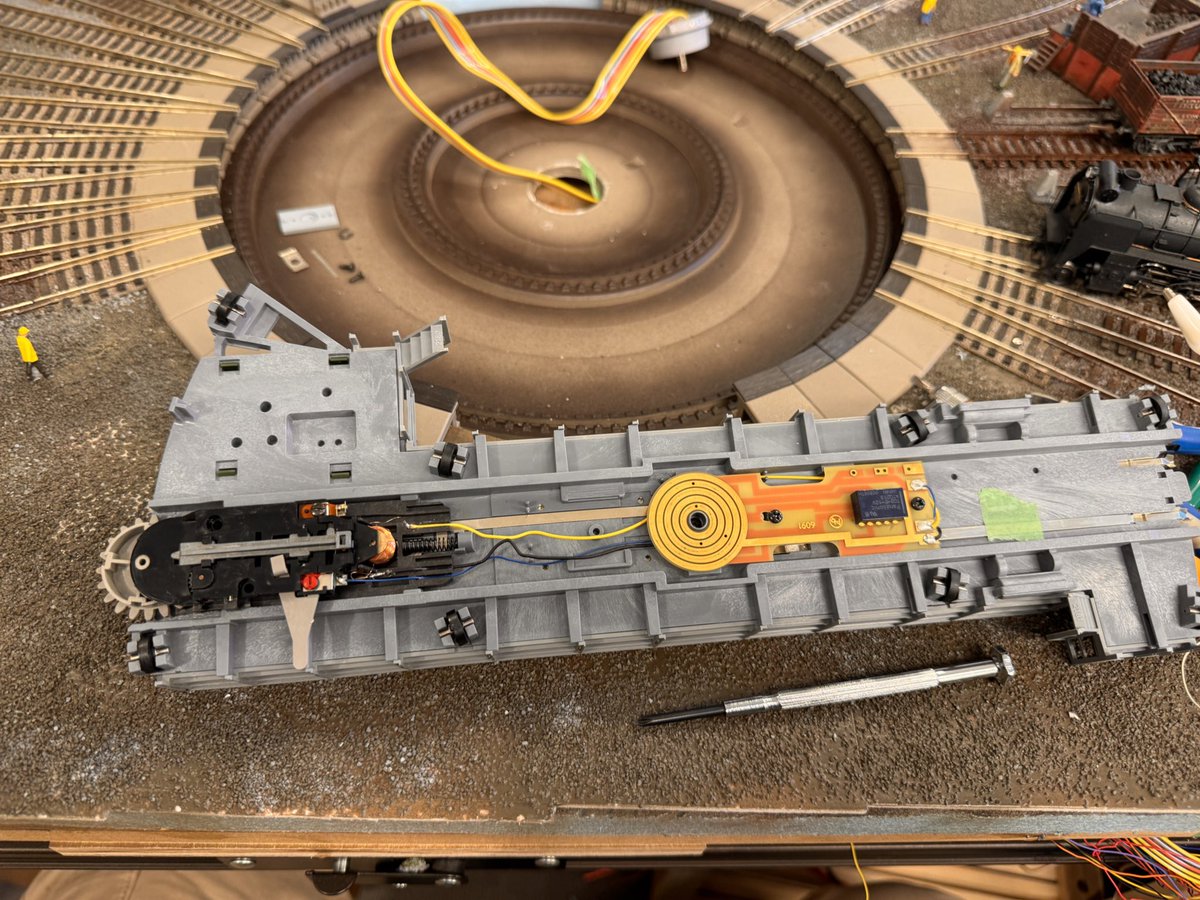 フライシュマンの転車台が全く反応しなくなったので、分解修理