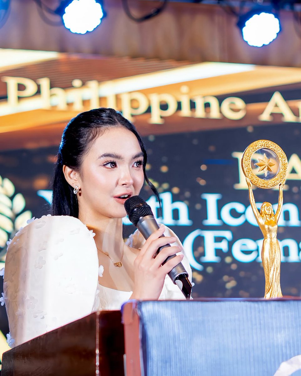 YOUTH ICON KAI MONTINOLA! 🏆✨

Nagpasalamat ang aktres na si Kai Montinola matapos gawaran ng Youth Icon Award sa ginanap na Philippine Arts Film and Television, Inc. (PAFTA) nitong Sabado, Pebrero 21.

"I'd like to extend my greetings to the PAFTA Awards for this recognition,