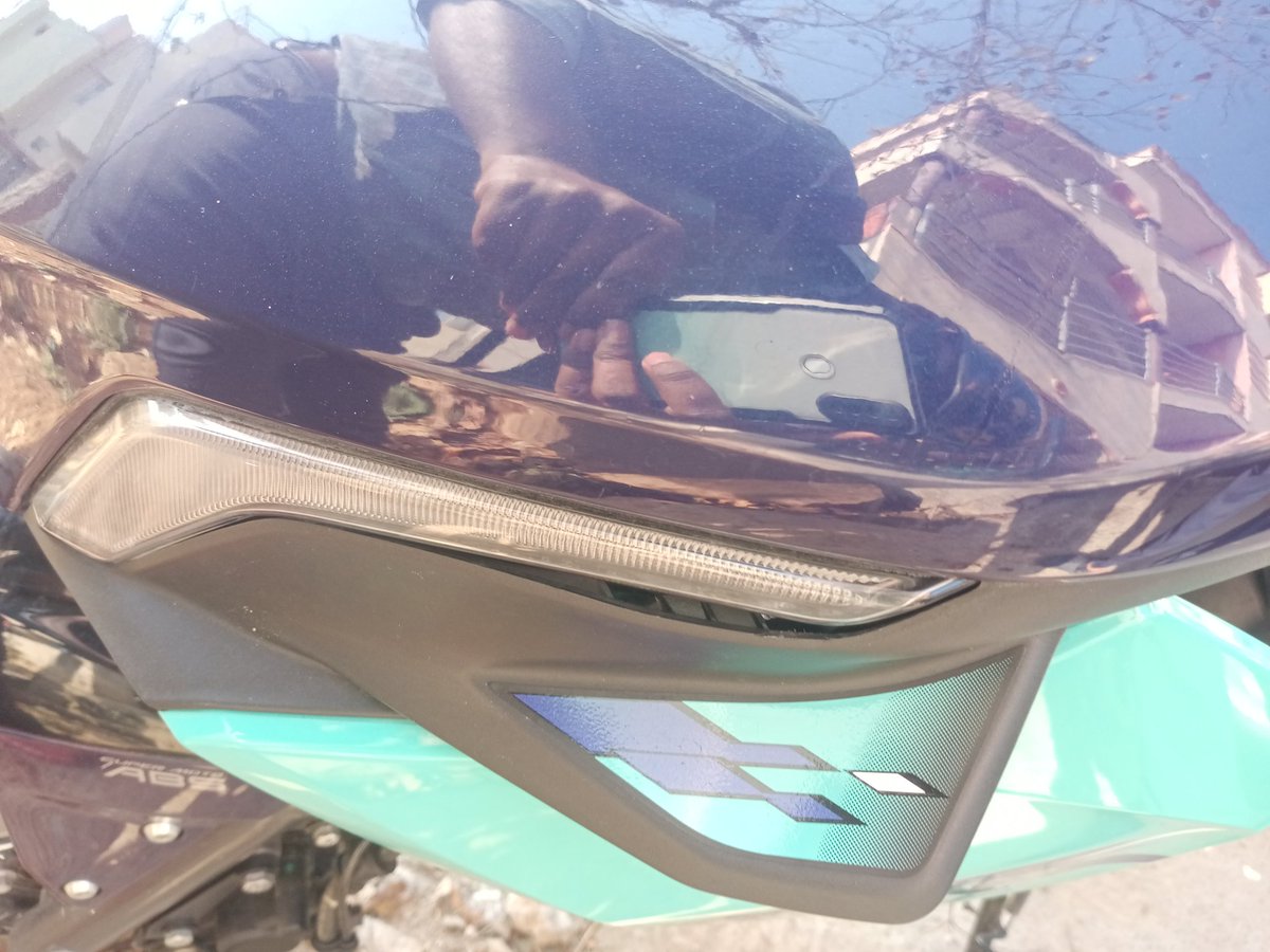 muthug3110's tweet photo. Hi Sir, I have purchased ntorq 150cc non tft model there is a issue with engine when I ride the scooter in street mode it turns off and on automatic and side indicator gap is there and I have instructed to service advisor but he said come for 3rd service will do.@tvsmotorcompany https://t.co/JeCmOtdlqp
