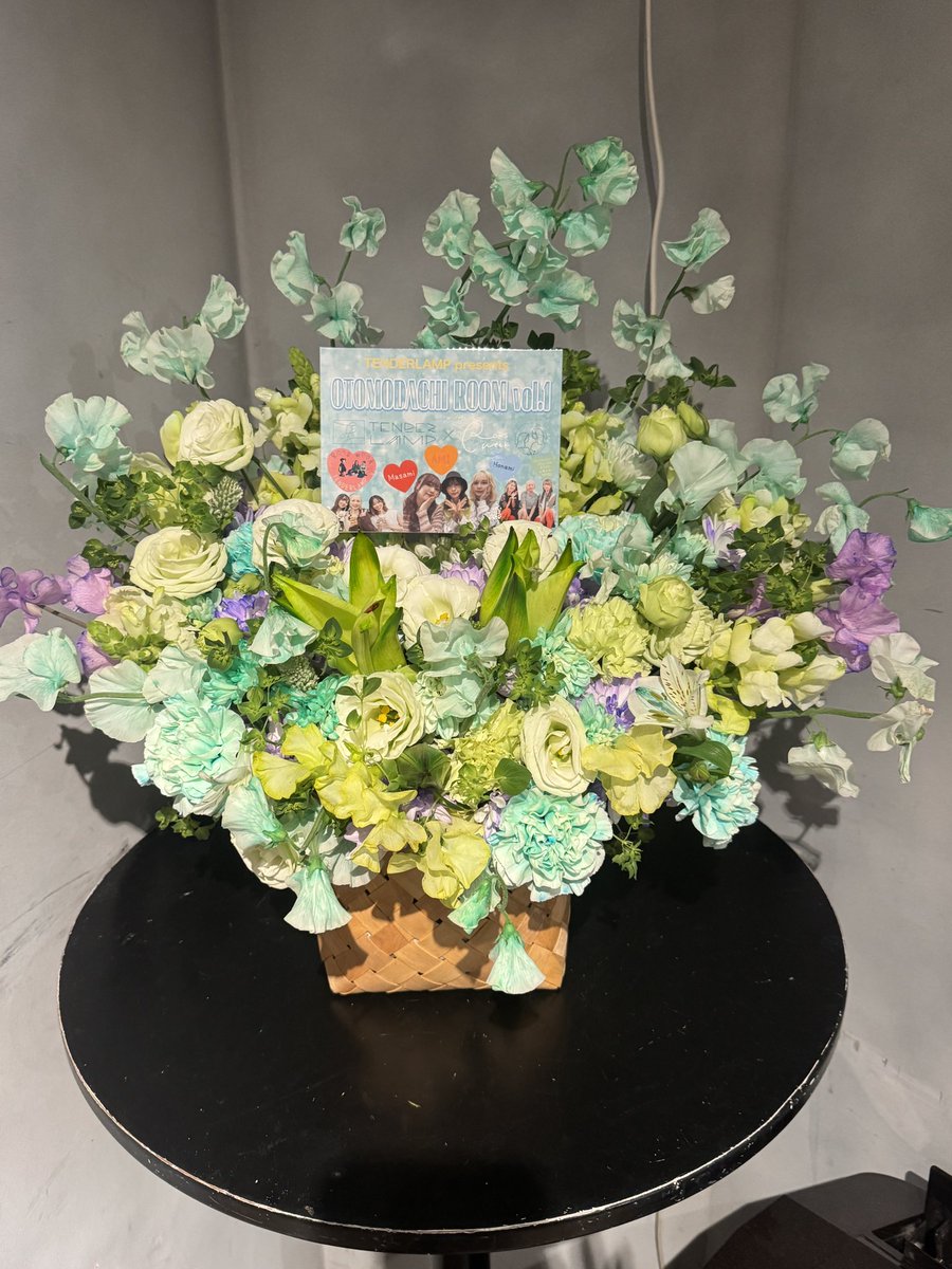 amipoooom's tweet photo. TENDERLAMP presents
OTOMODACHI ROOM vol.1

Rons weekをお迎えしました🌞

春のような陽気で
昼下がりに皆様きてくださり
ありがとうございました！
ロンズはいいね〜かっこよかった🥹❤️‍🔥

LODGEはいつもやさしくて
まるでお家です🏠

vol.2もまもなく大決定します！！🤩
後日発表！！！！ https://t.co/1nJUhrAkLu