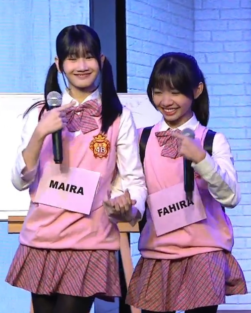 Bungsu and Bungsu👶🏻🤏🏻
<a href="/Maira_JKT48/">Humaira Ramadhani</a> @.Fahira_JKT48