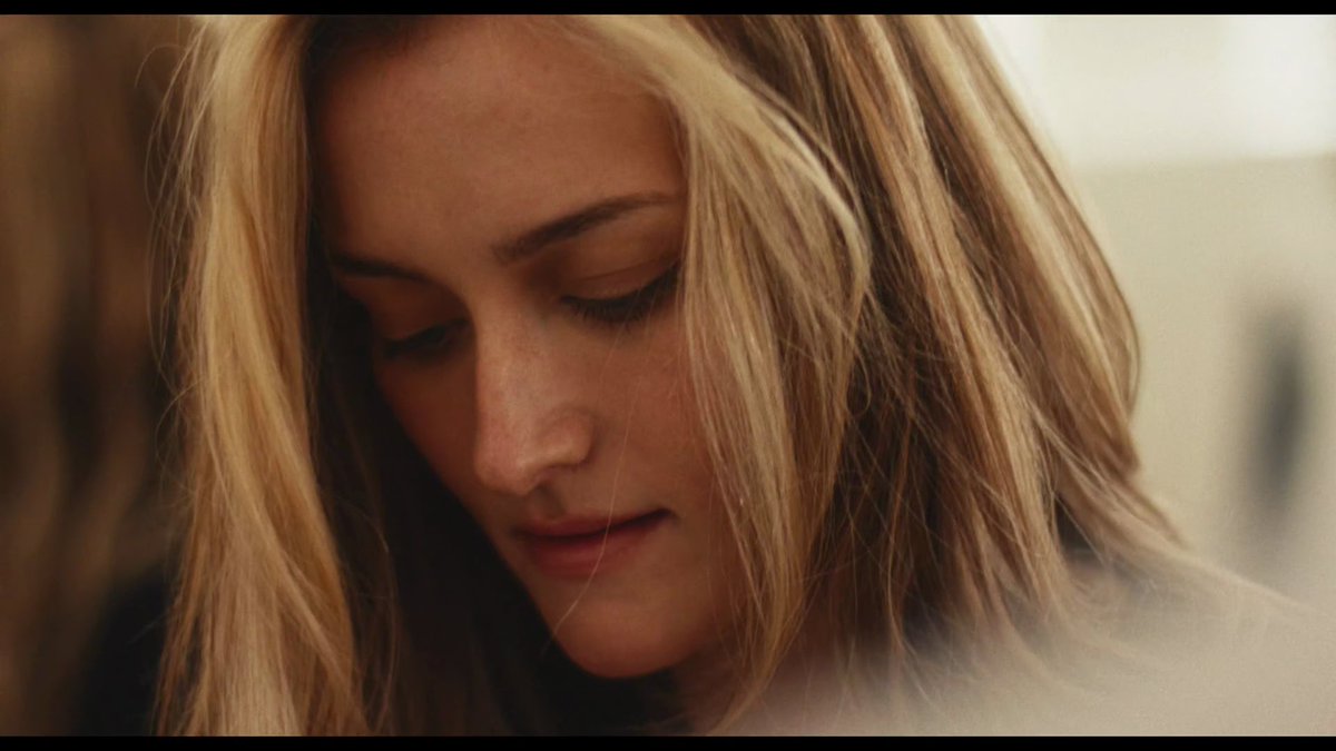 ashotmagazine's tweet photo. Sarah Pidgeon as Carolyn Bessette in ‘Love Story’ (2026). https://t.co/Lvj46LOSMt